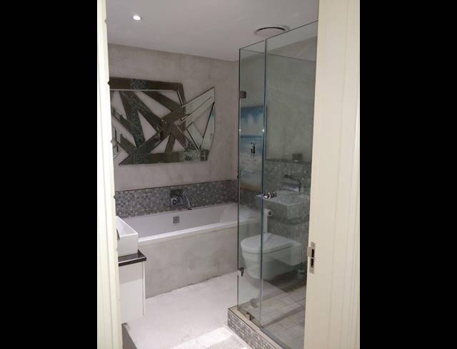 2 BEDROOM APARTMENT FOR SALE IN UMHLANGA RIDGE